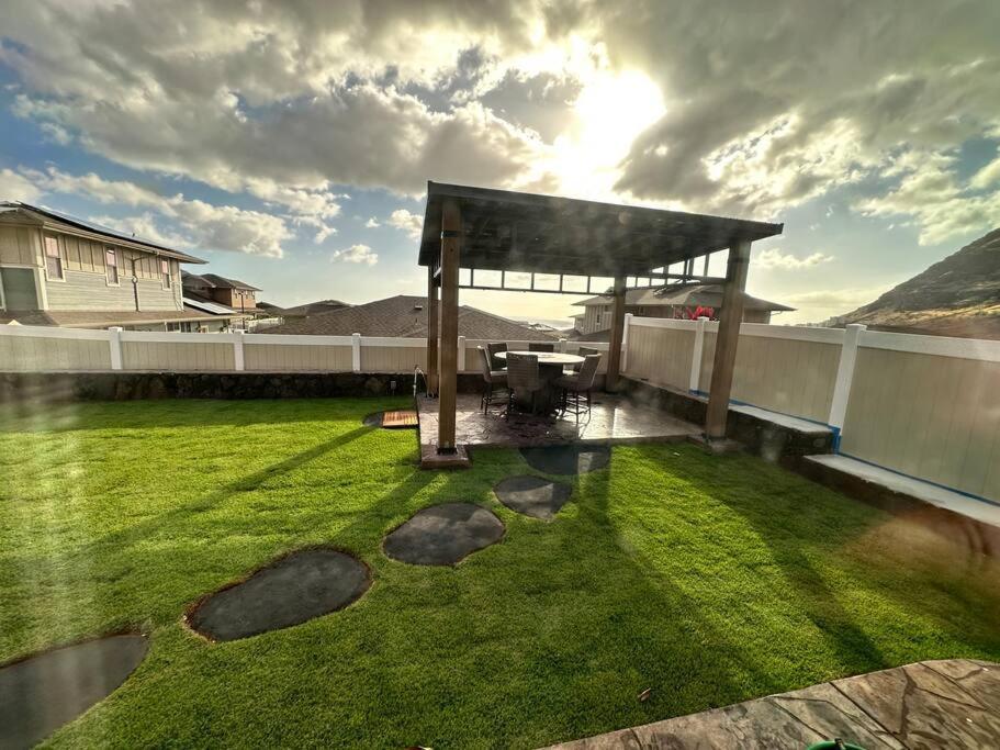 New 4 Bedroom Home With Ocean And Gorgeous Mountain Views In The Gated Community Of Mauna Olu Waianae エクステリア 写真